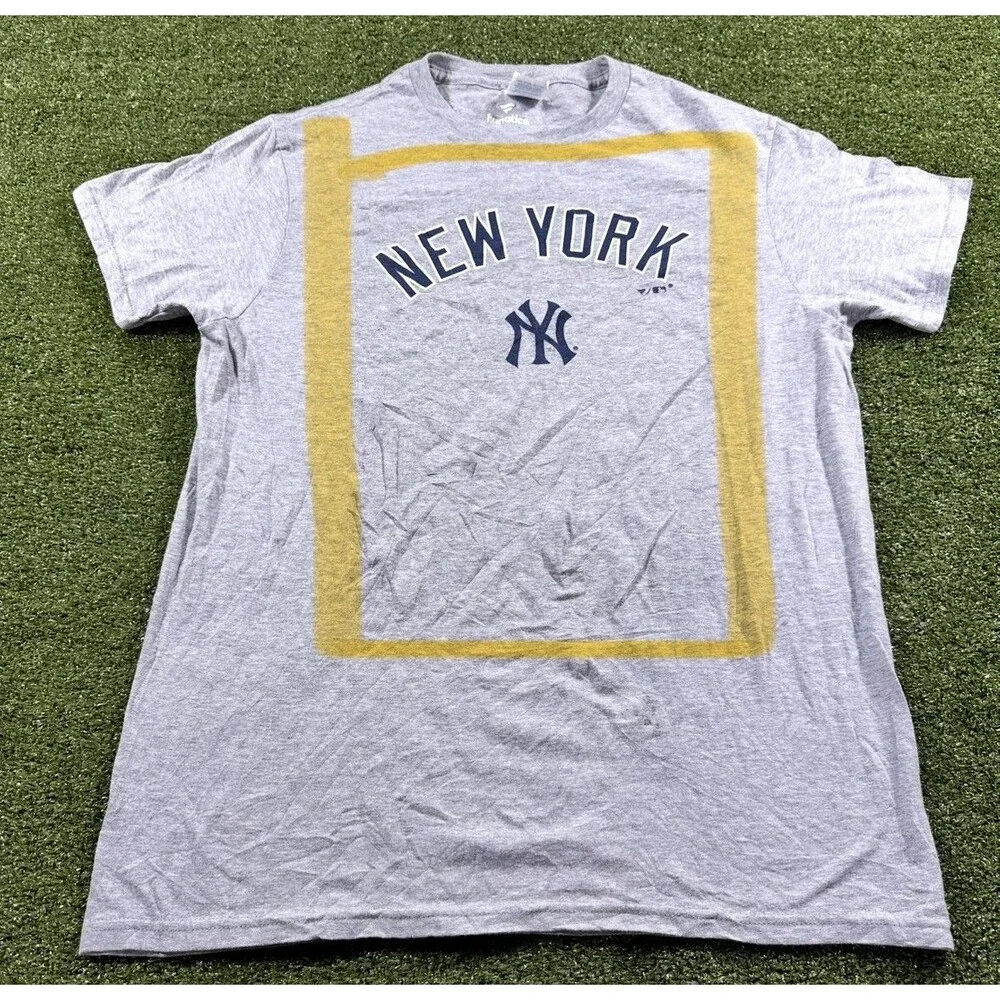 Fanatics New York Yankees Short Sleeve Shirt Mens M NWOT